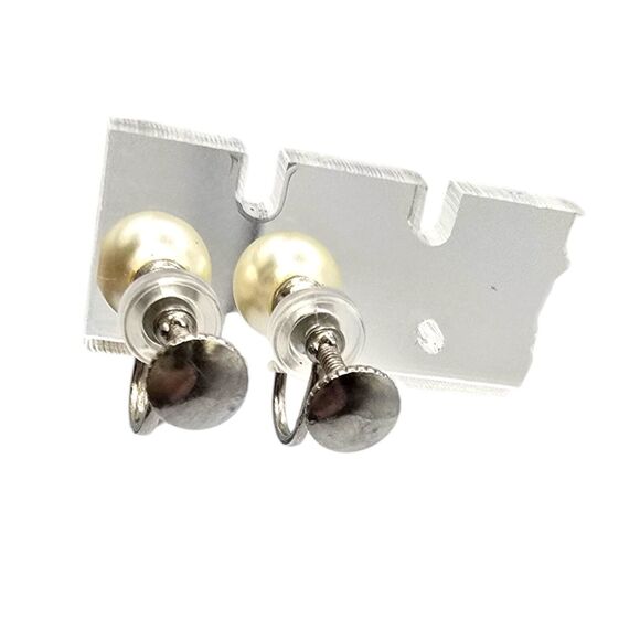 Vintage Screw Back Earrings Cream Faux Pearl Beads Silver Tone Classic Style - Picture 5 of 10